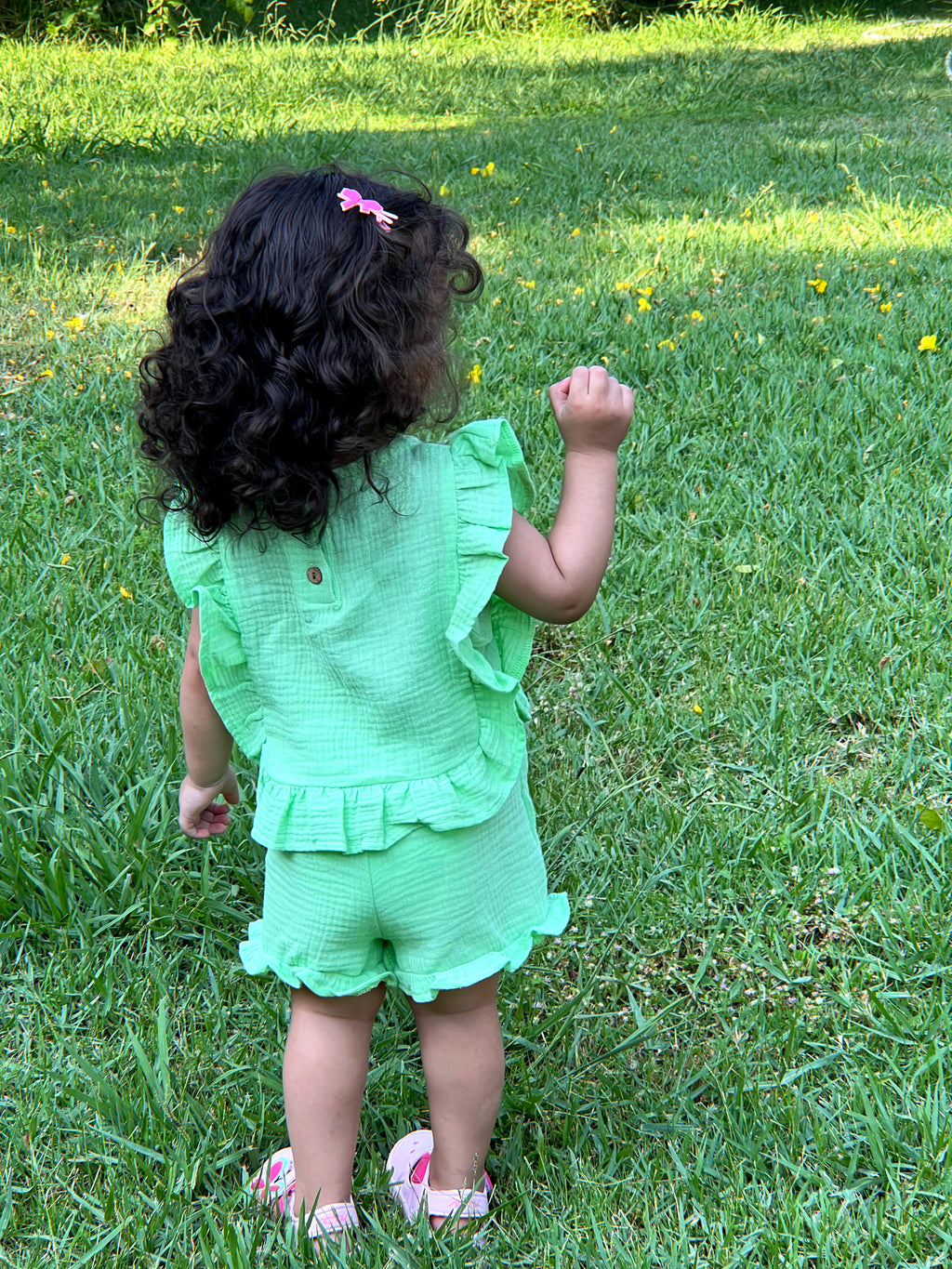 Ruffle set in apple green